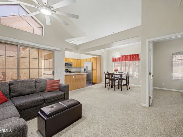 2801 N LITCHFIELD Road, Unit 17, Goodyear, AZ 85395