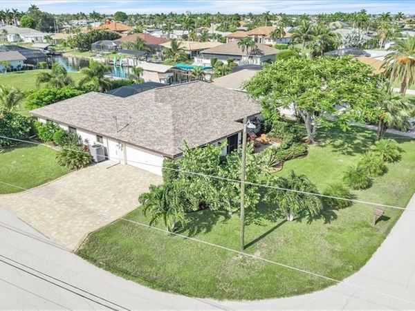 1903 SE 29th LN, CAPE CORAL, FL 33904