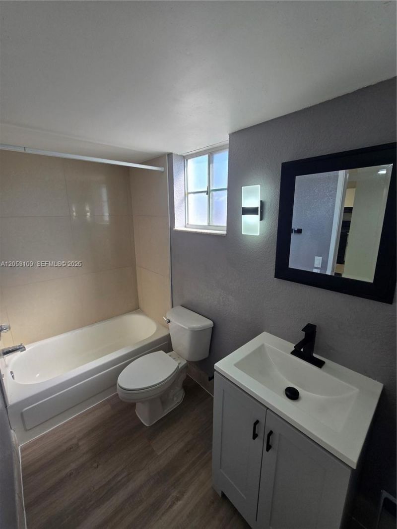12555 NW 11th Way, Unit 103, Miami, FL 33182 Photo