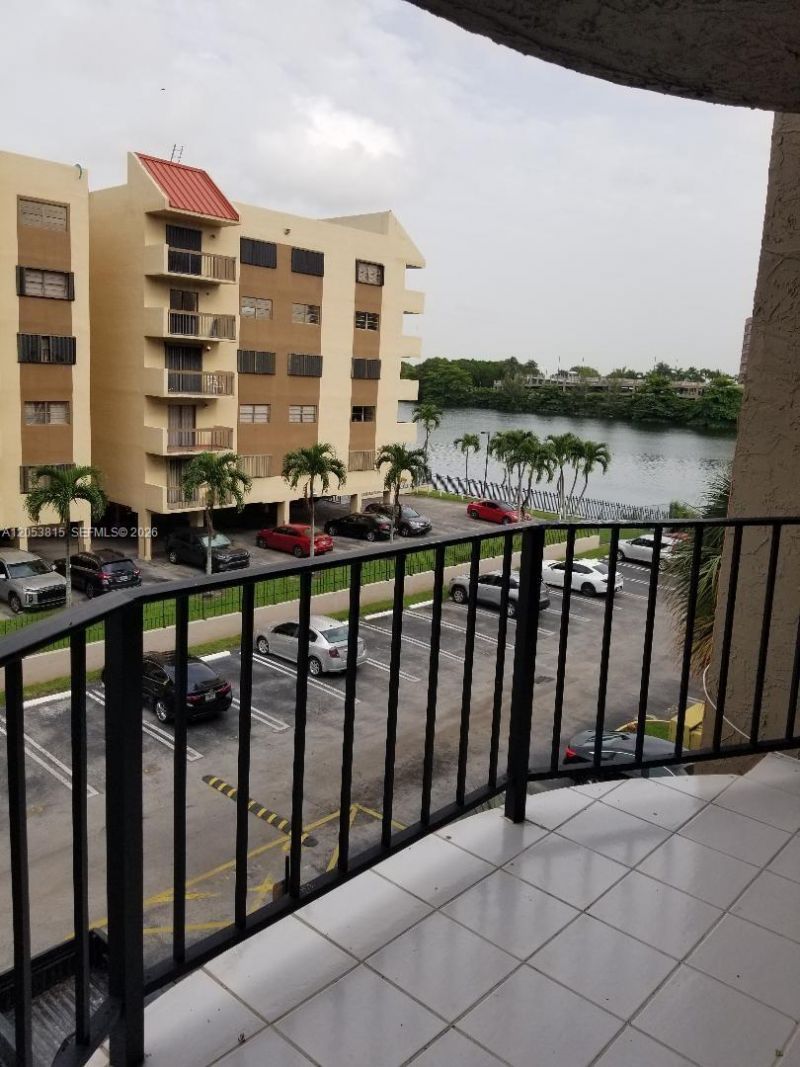 5201 NW 7th St , Unit 408, Miami, FL 33126 Photo
