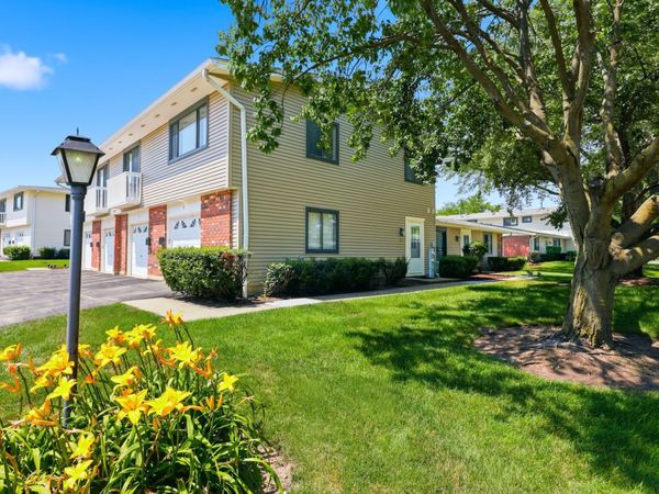 127 Fairlane Court , Unit D, Bloomingdale, IL 60108
