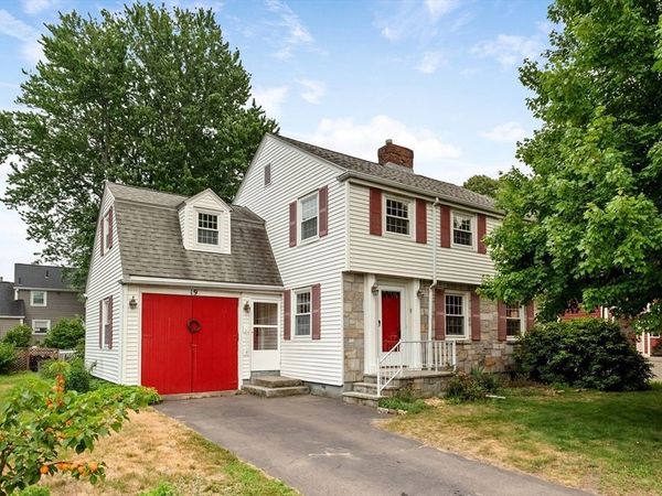 19 Colonial Dr, Arlington, MA 02474