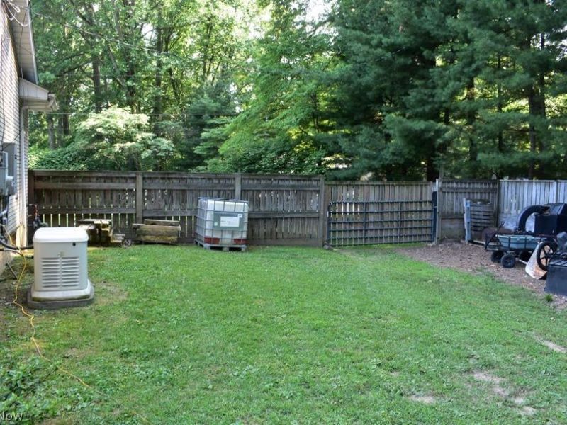 4775 Seabury Drive , Ravenna, OH 44266 Photo 10