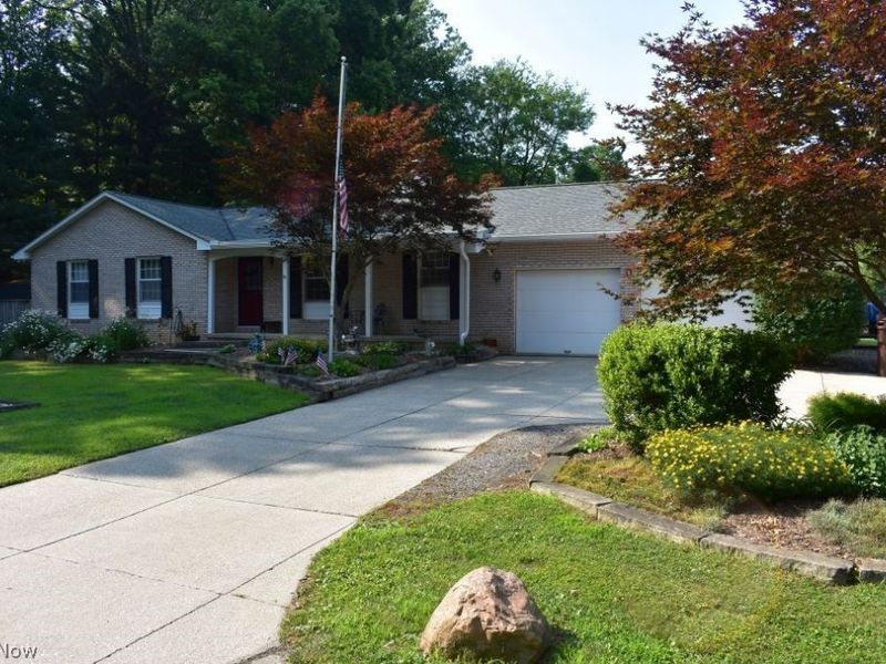 4775 Seabury Drive , Ravenna, OH 44266 Photo 2