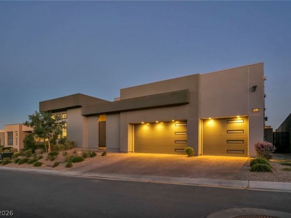 10935 Rossa Peak Avenue , Las Vegas, NV 89135