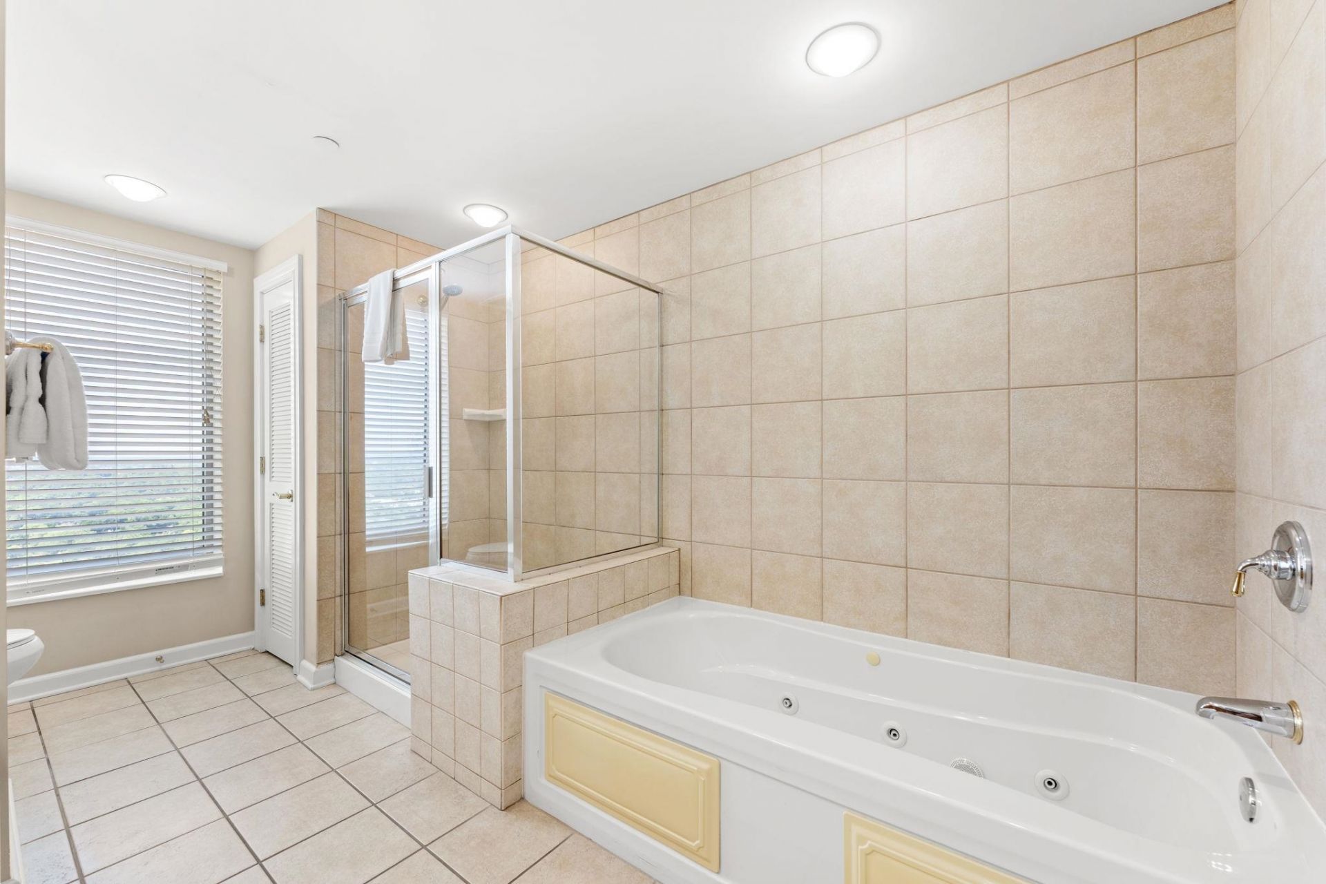 9994 Beach Club Dr.  Photo 20