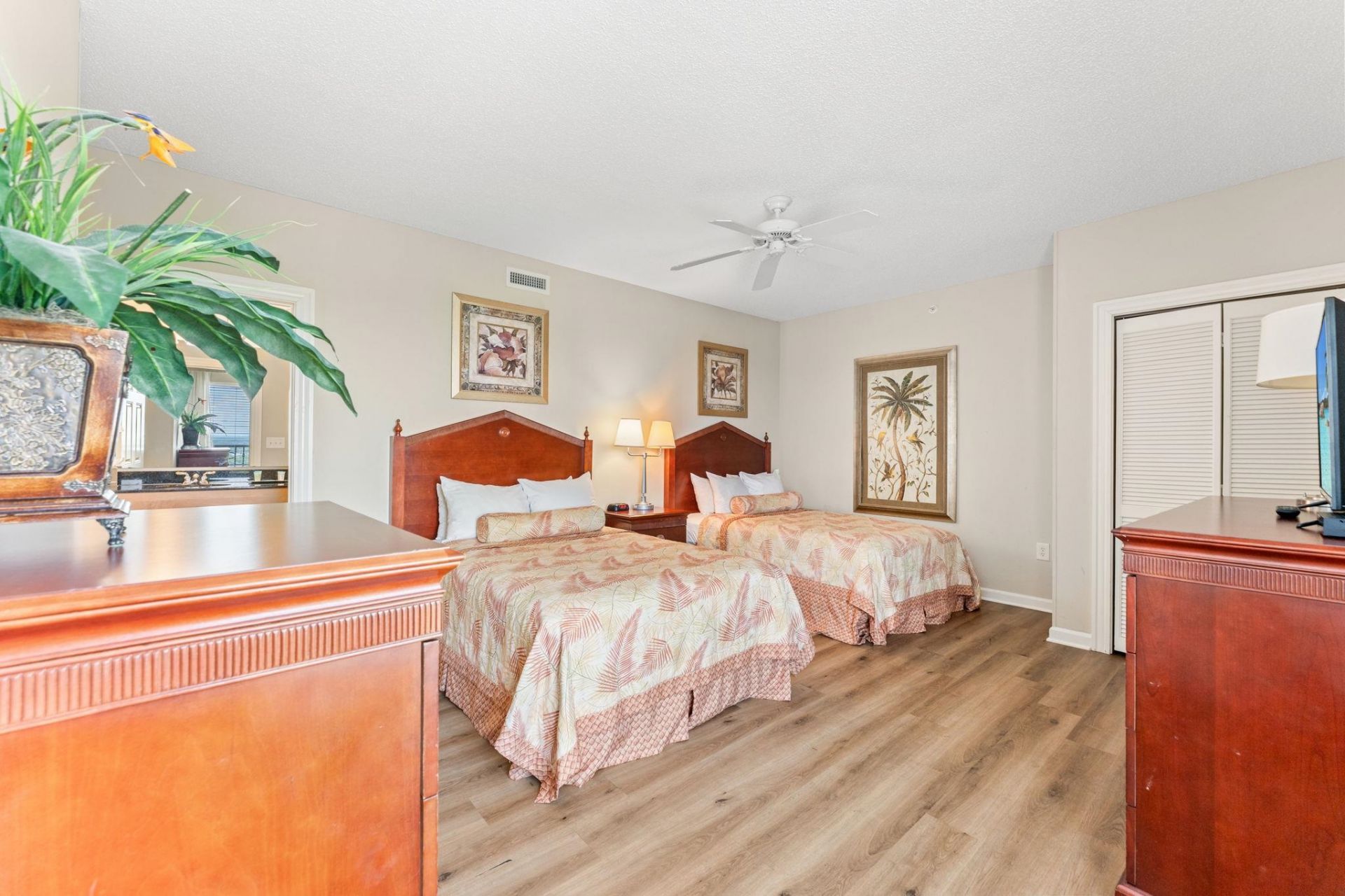 9994 Beach Club Dr.  Photo 22