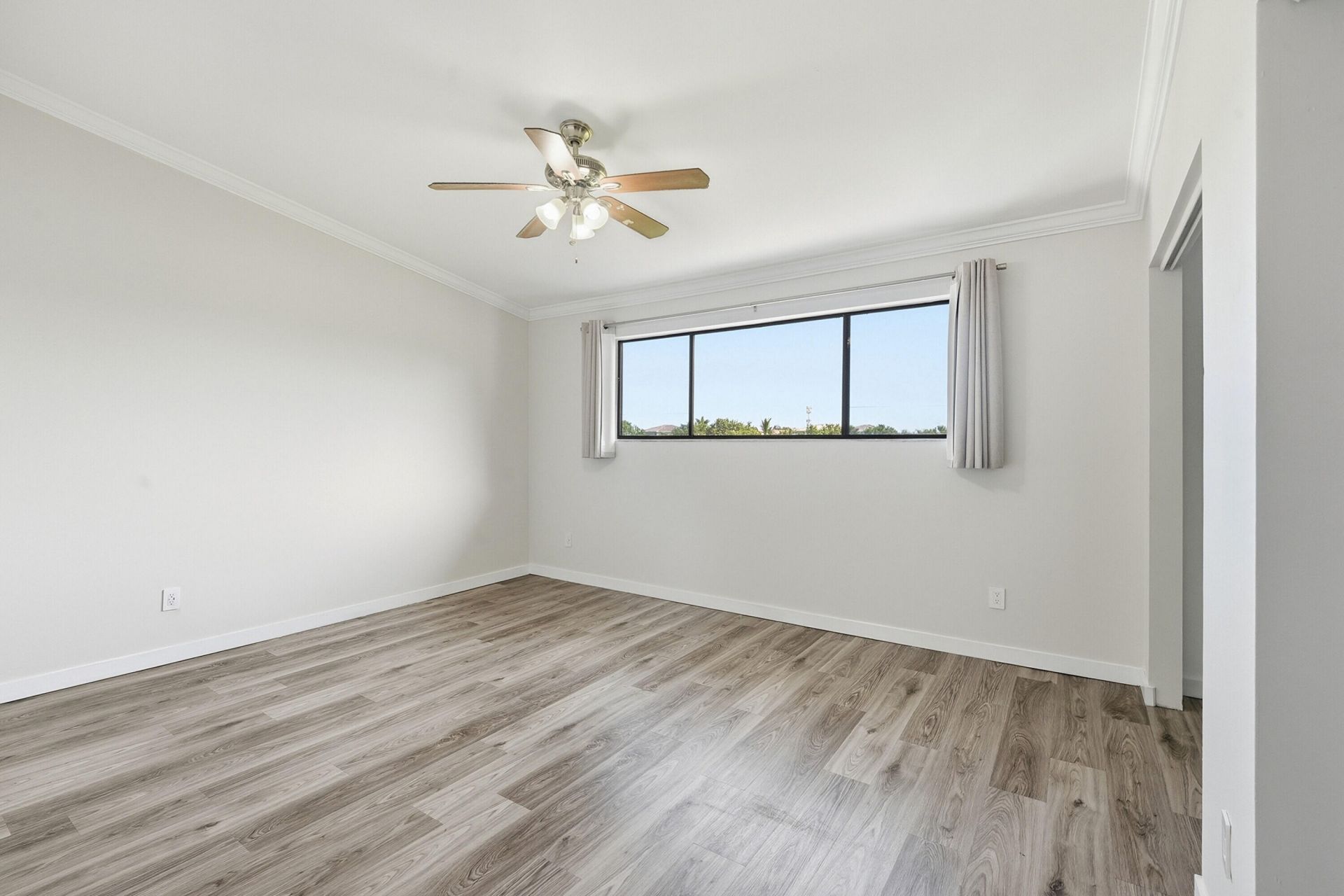 642 NE 195th Street, Miami, FL 33179 Photo