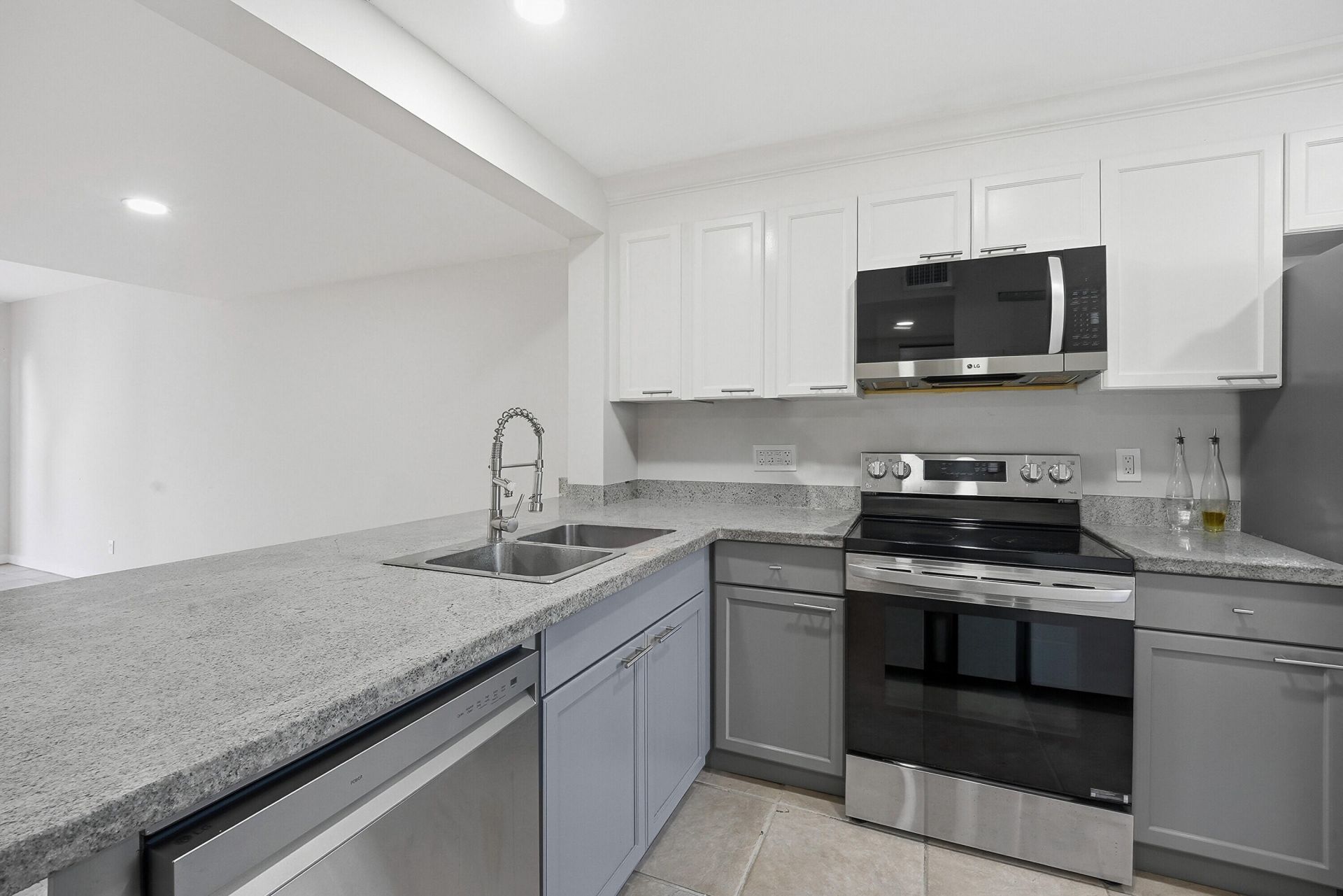 642 NE 195th Street, Miami, FL 33179 Photo