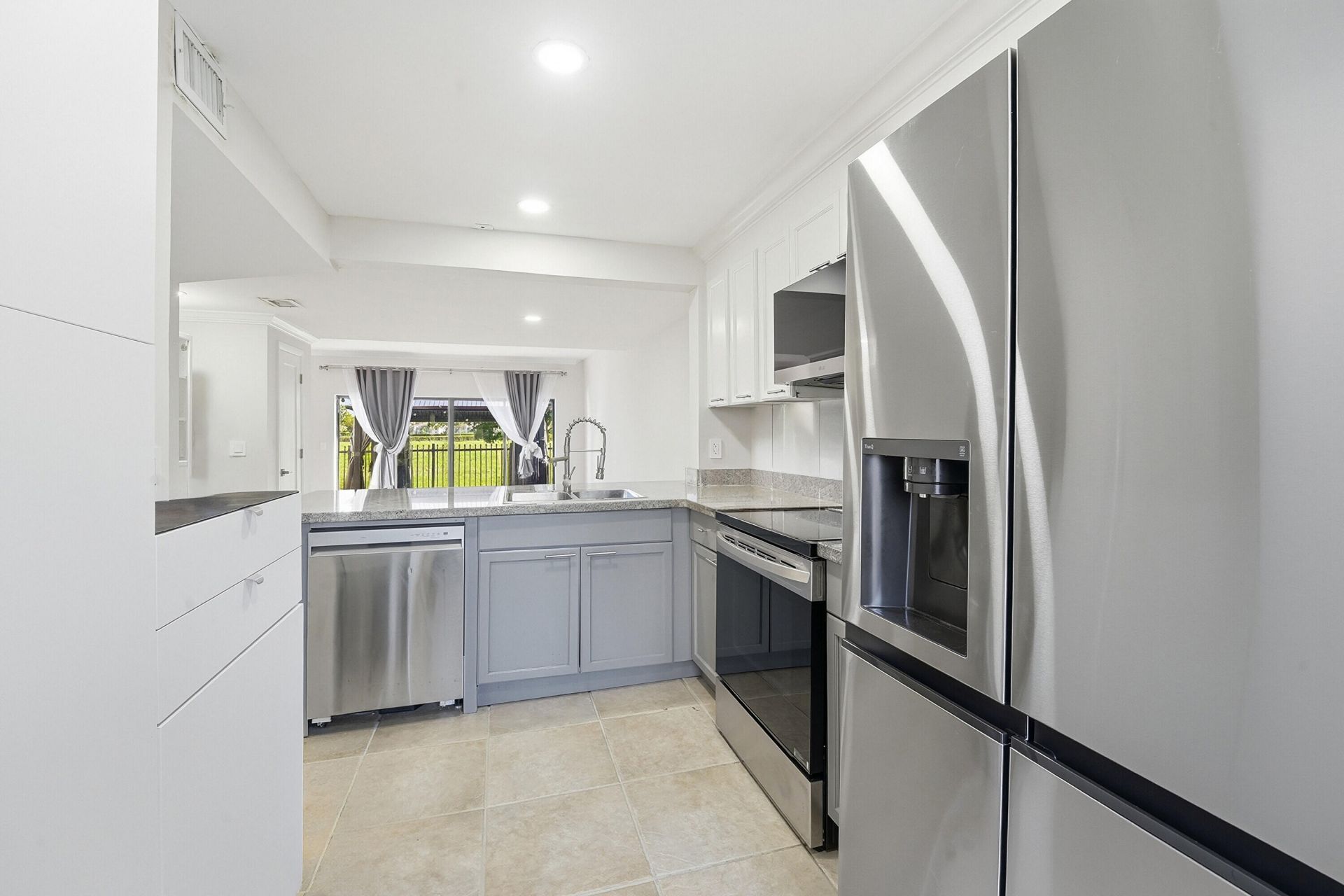 642 NE 195th Street, Miami, FL 33179 Photo