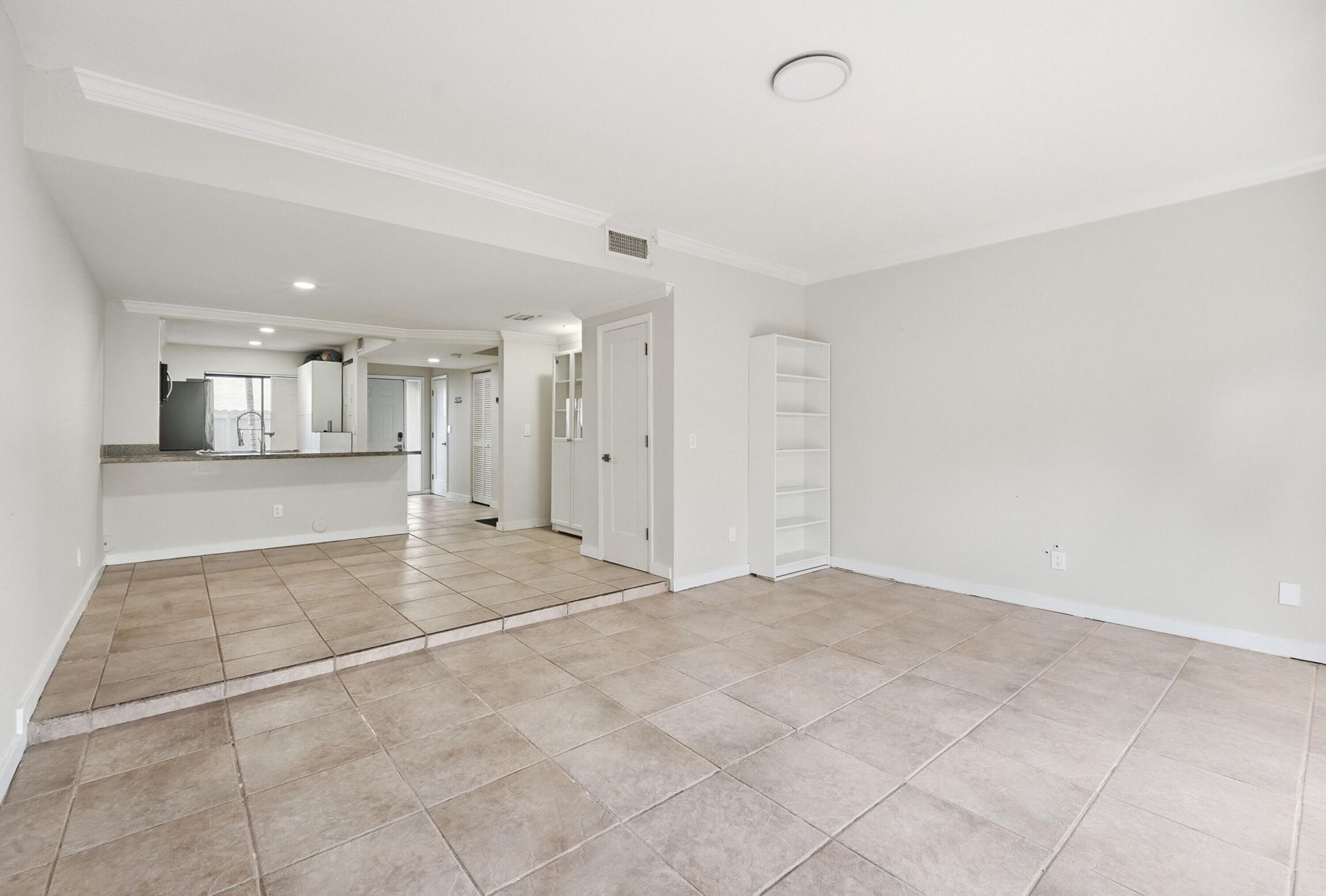 642 NE 195th Street, Miami, FL 33179 Photo