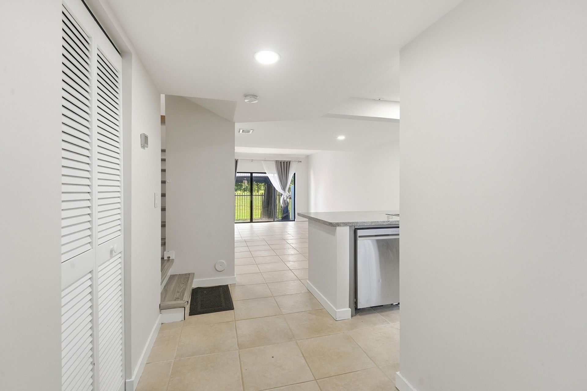 642 NE 195th Street, Miami, FL 33179 Photo