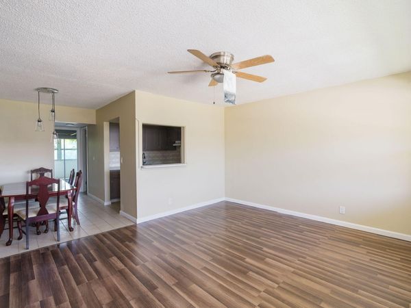 77 Kingswood, West Palm Beach, FL 33417