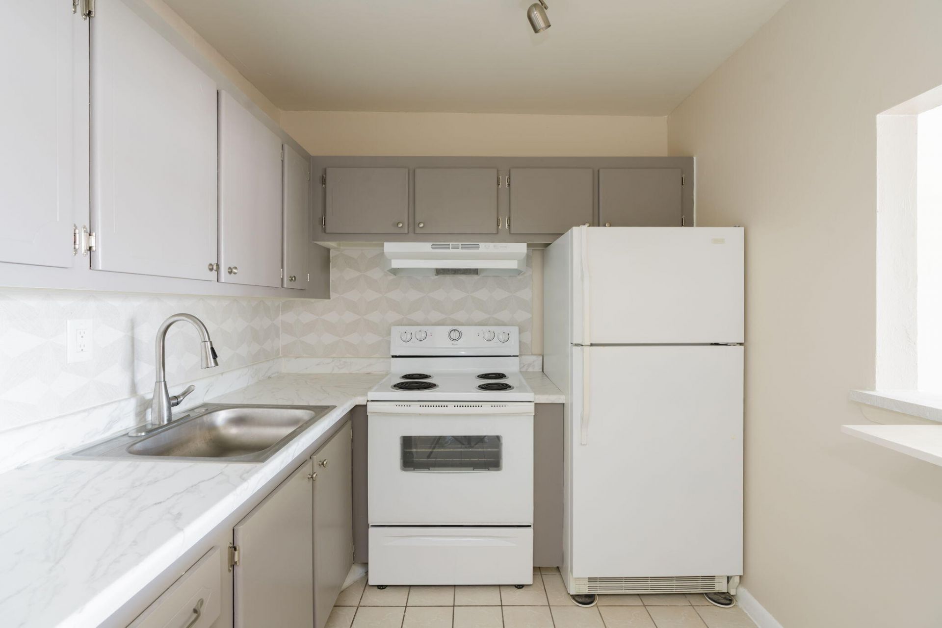 77 Kingswood, West Palm Beach, FL 33417 Photo