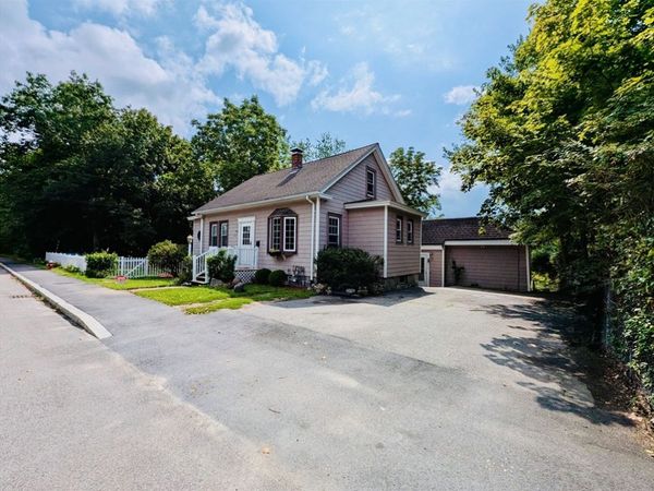 230 Main St, Chelmsford, MA 01863