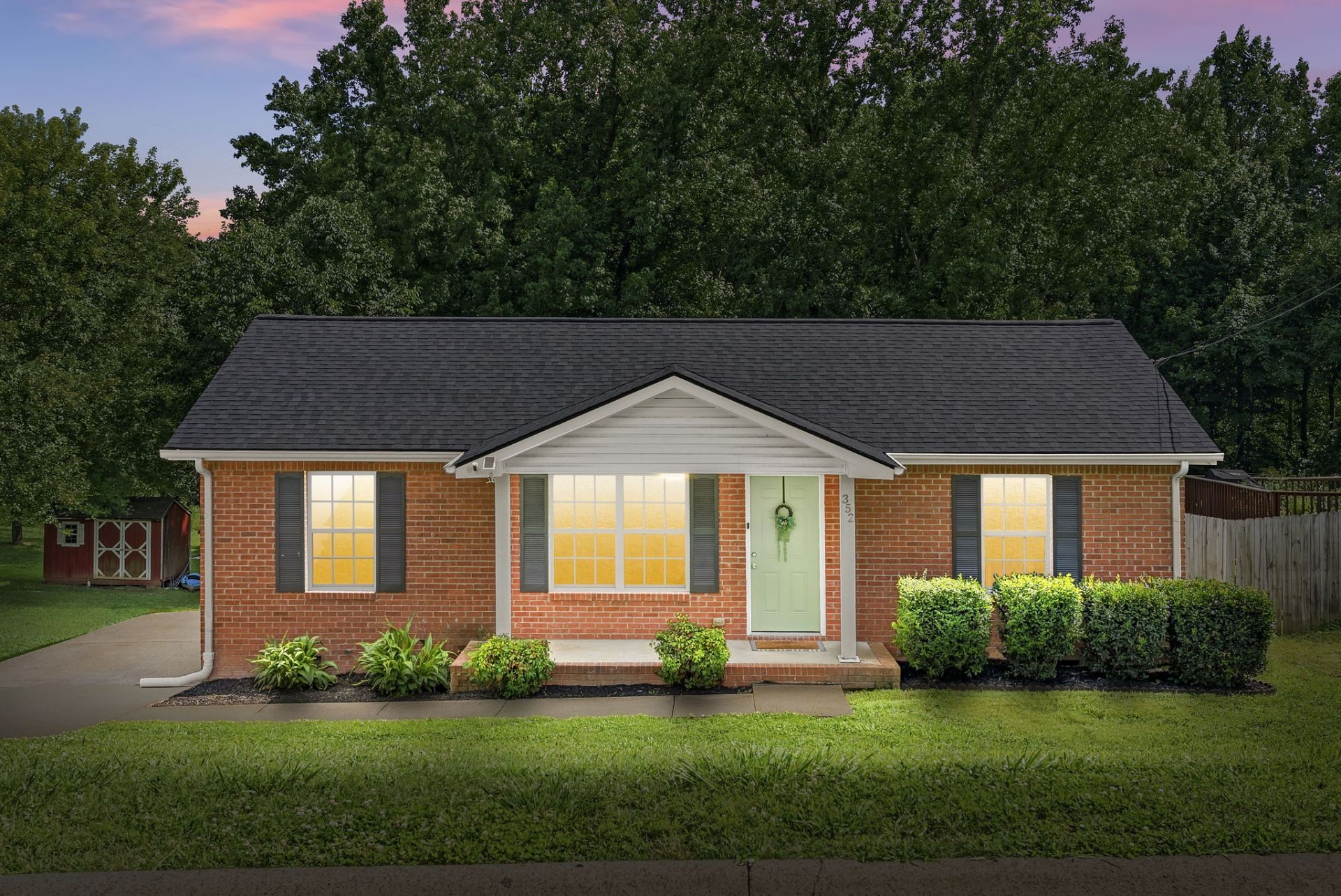 352 Donna Dr, Clarksville, TN 37042 Main Photo