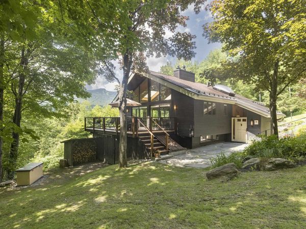 1039 Notchbrook Road, Stowe, VT 05672