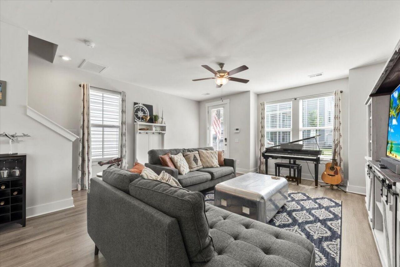 1683 Indy Drive Photo 4