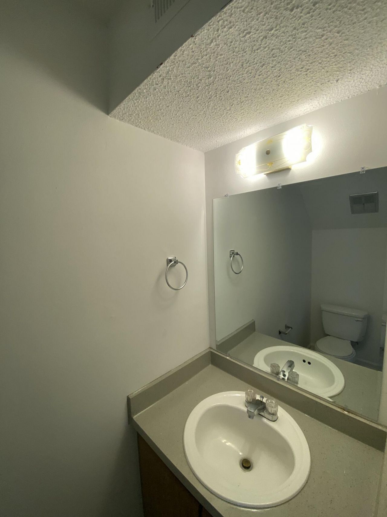8042 Thelen Street Photo 11