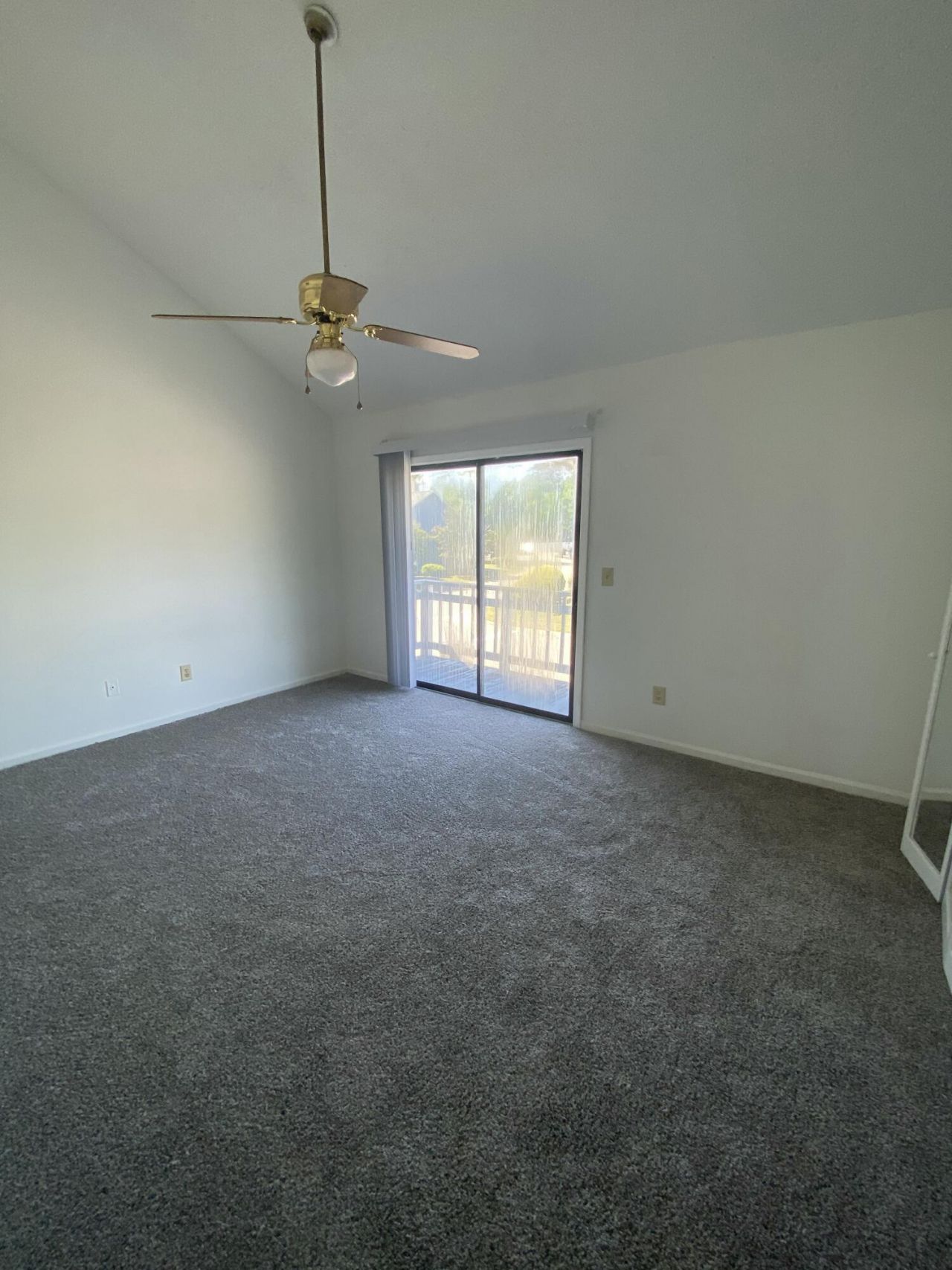 8042 Thelen Street Photo 14