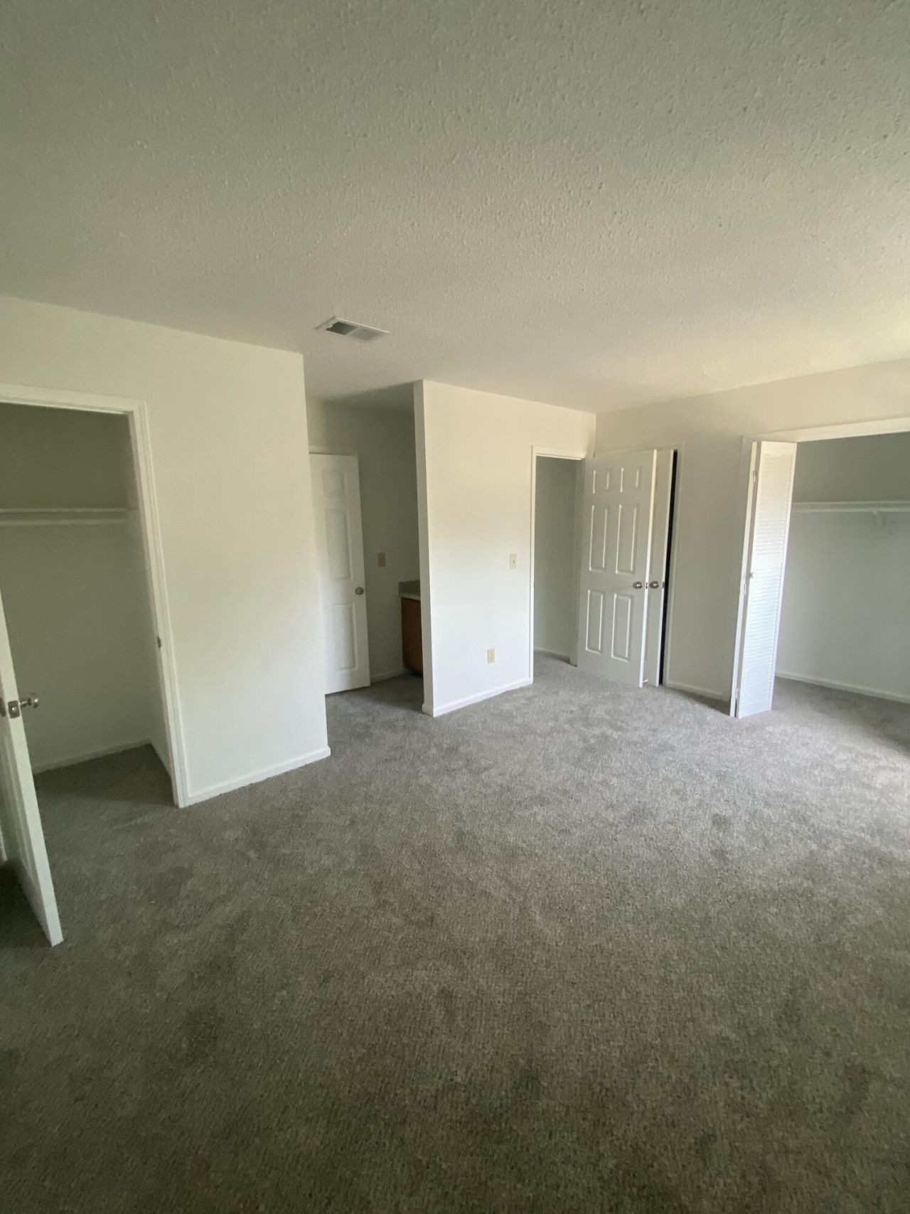 8042 Thelen Street Photo 16