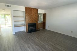 8042 Thelen Street photo 4
