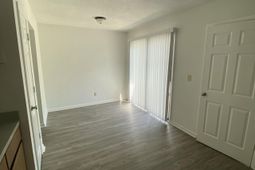 8042 Thelen Street photo 4