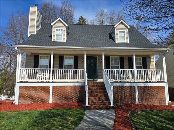 2837 Bridgeport Drive , Winston-Salem, NC 27103