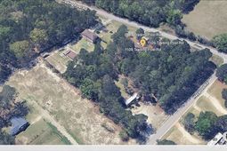 1109 Trading Post Road  photo 4