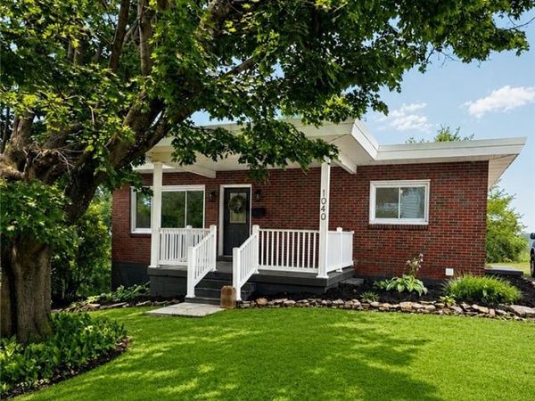 1040 Summit Dr , Greensburg, PA 15601