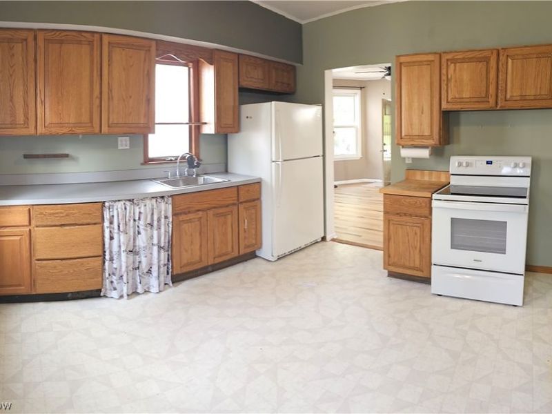 1422 Graber Drive, Lakewood, OH 44107 Photo 8