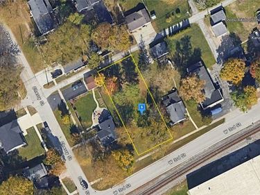 241 W 3rd Street , Perrysburg, OH 43551