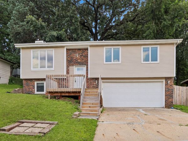 817 E Hackley Avenue, Des Moines, IA 50315