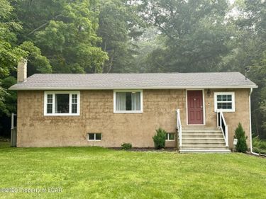 1273 Loyalville Outlet Road, Harveys Lake, PA 18618