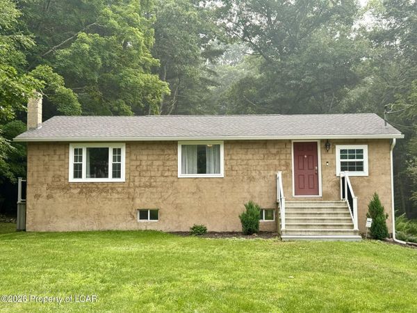 1273 Loyalville Outlet Road, Harveys Lake, PA 18618