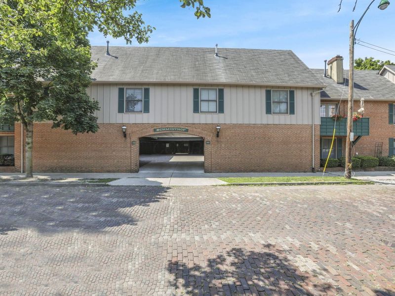 249 E Kossuth Street, Unit C, Columbus, OH 43206 Photo 3