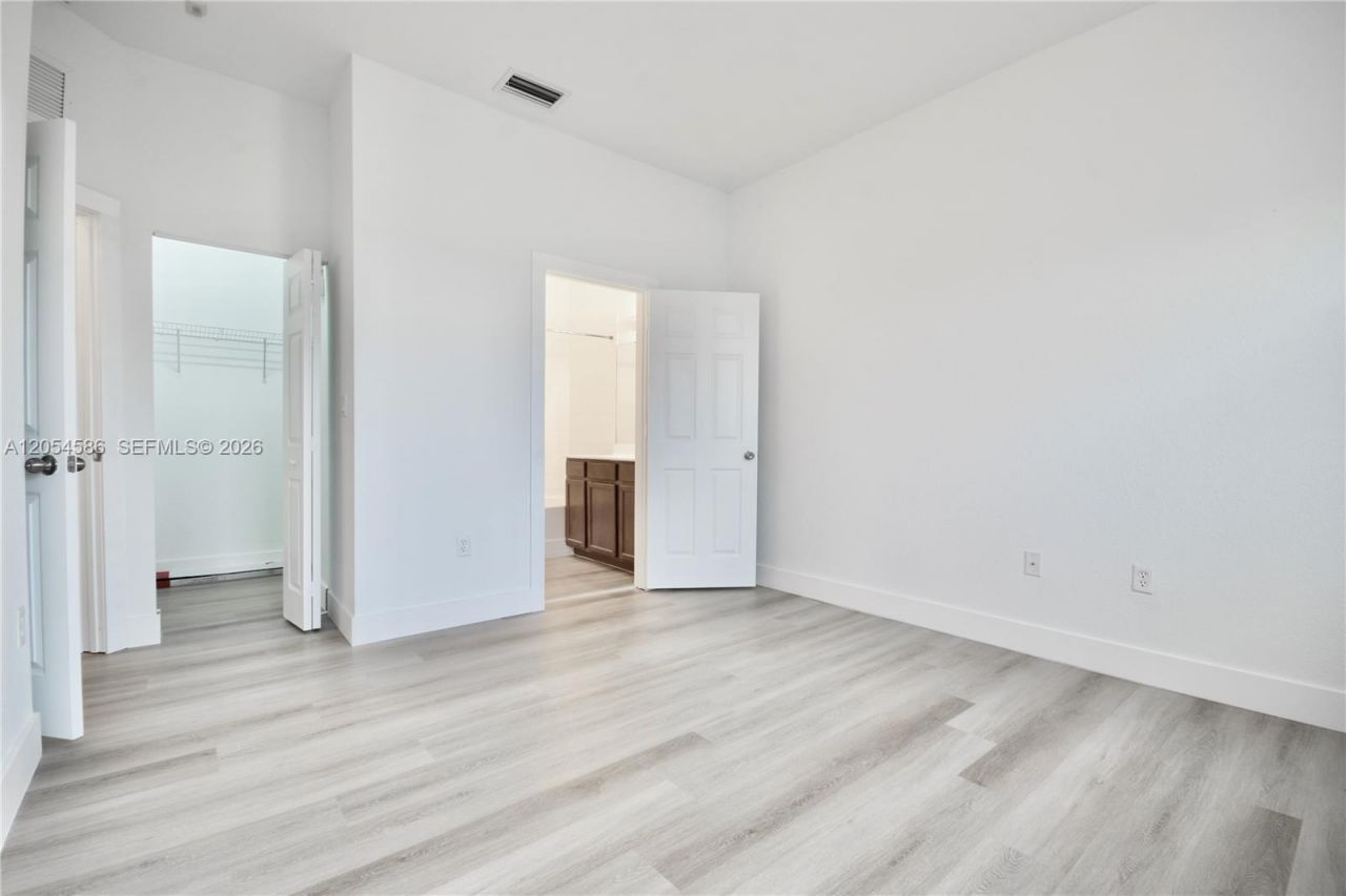 10870 NW 88th Ter , Unit 222, Doral, FL 33178 Photo