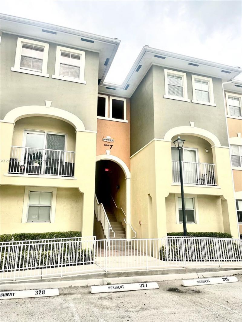 10870 NW 88th Ter , Unit 222, Doral, FL 33178 Photo