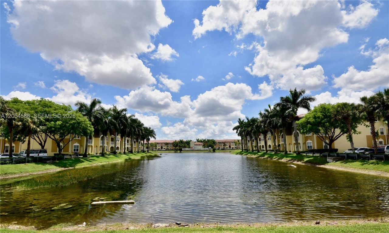 10870 NW 88th Ter , Unit 222, Doral, FL 33178 Photo