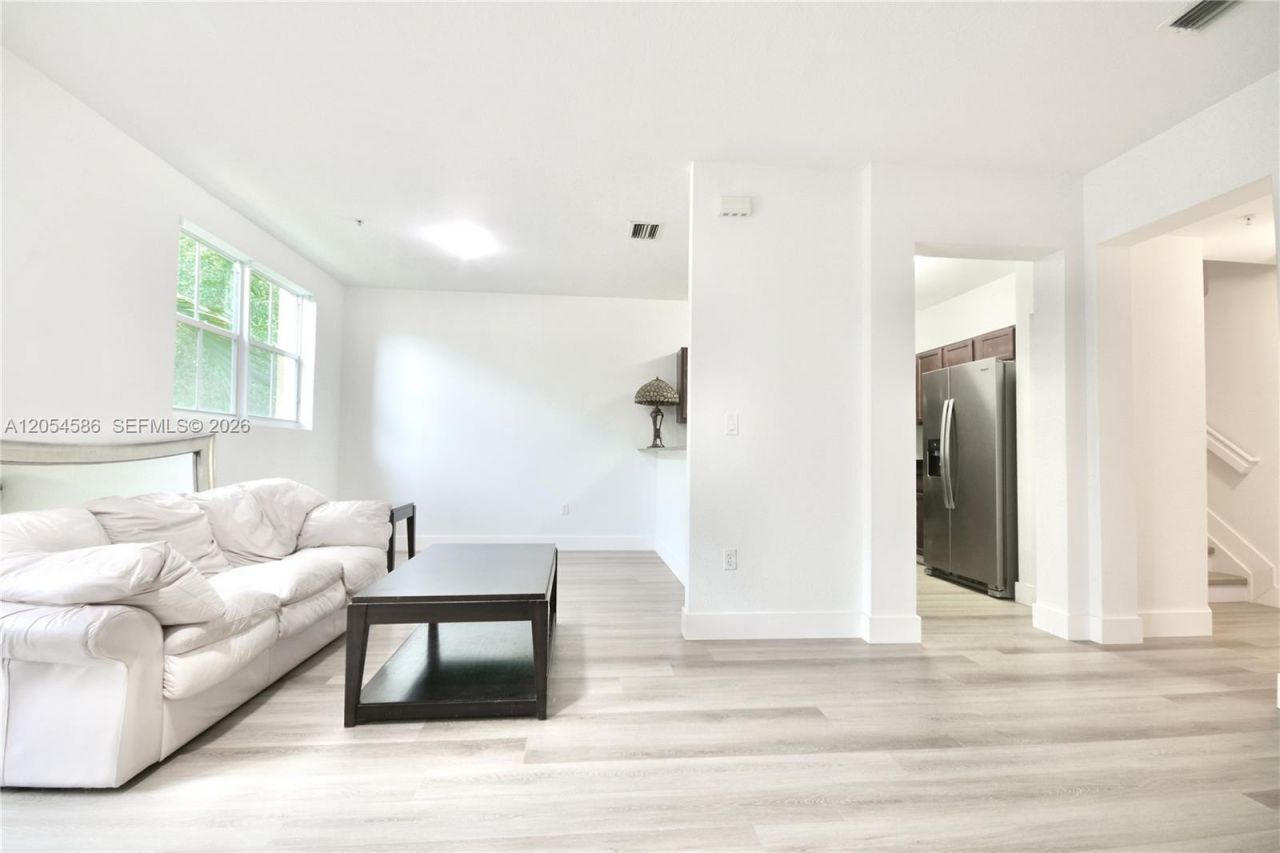 10870 NW 88th Ter , Unit 222, Doral, FL 33178 Photo