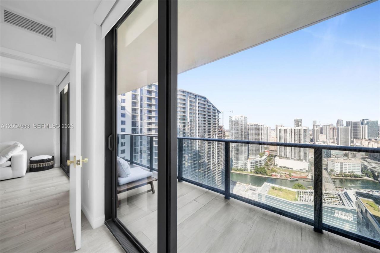 45 SW 9th St , Unit 3909, Miami, FL 33130 Photo