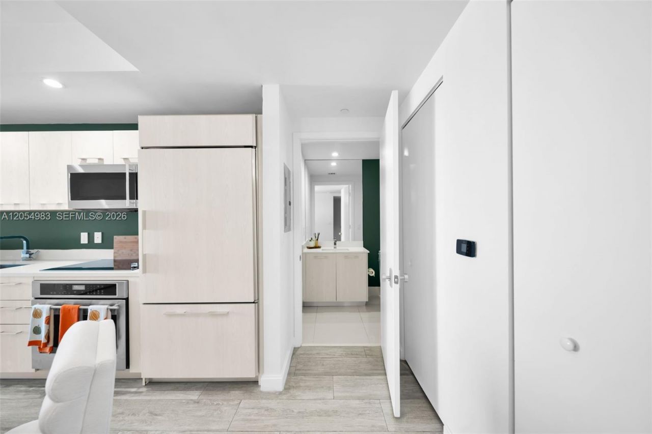 45 SW 9th St , Unit 3909, Miami, FL 33130 Photo
