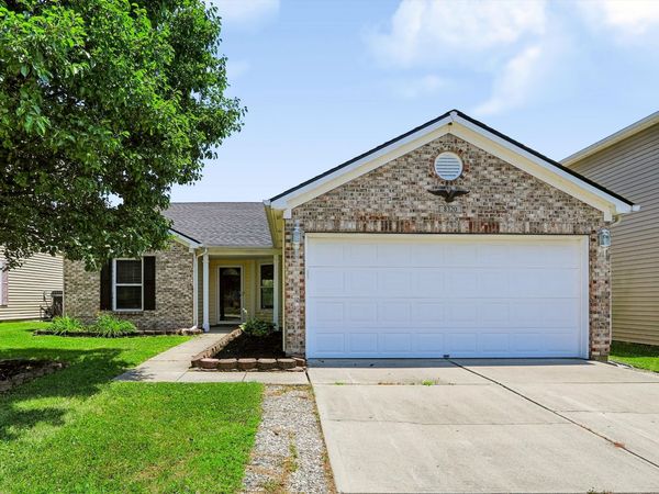 8320 S Evening Drive, Pendleton, IN 46064