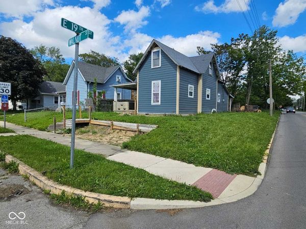1830 Walnut Street , Anderson, IN 46016