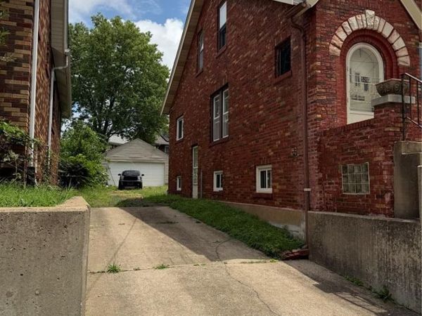 5207 Weber Road , Affton, MO 63123