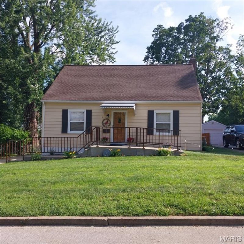 915 Mcdonough Street , Saint Charles, MO 63301 Main Photo
