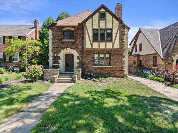 5072 N Larkin STREET, Whitefish Bay, WI 53217