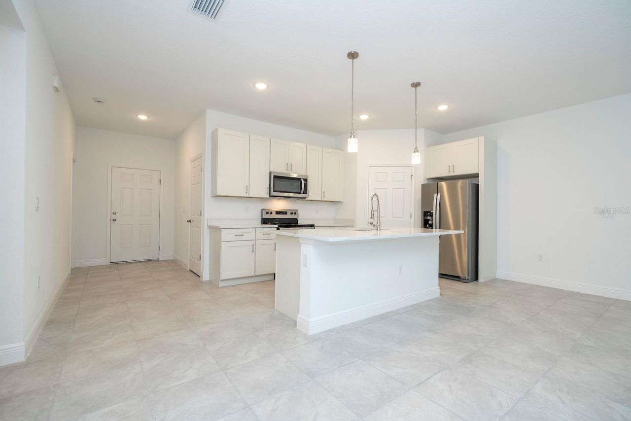 7811 N Darby Drive , Dunnellon, FL 34433 Photo