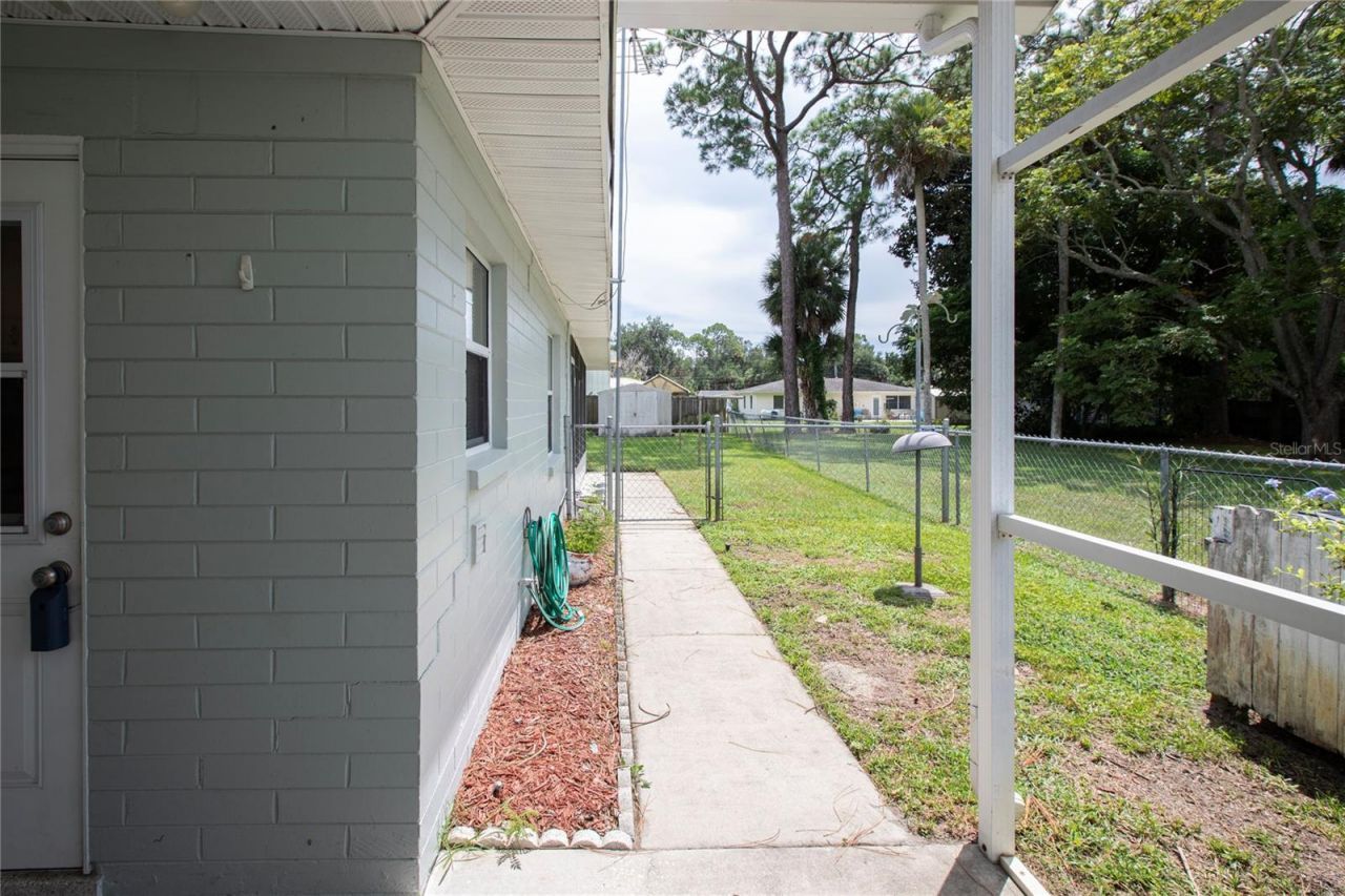 314 Roslyn Avenue, New Smyrna Beach, FL 32168 Photo