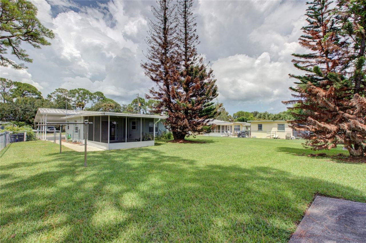 314 Roslyn Avenue, New Smyrna Beach, FL 32168 Photo